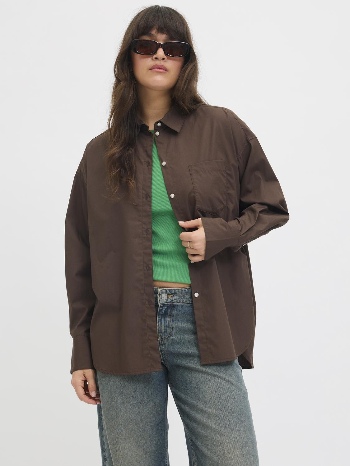 model_shot-front